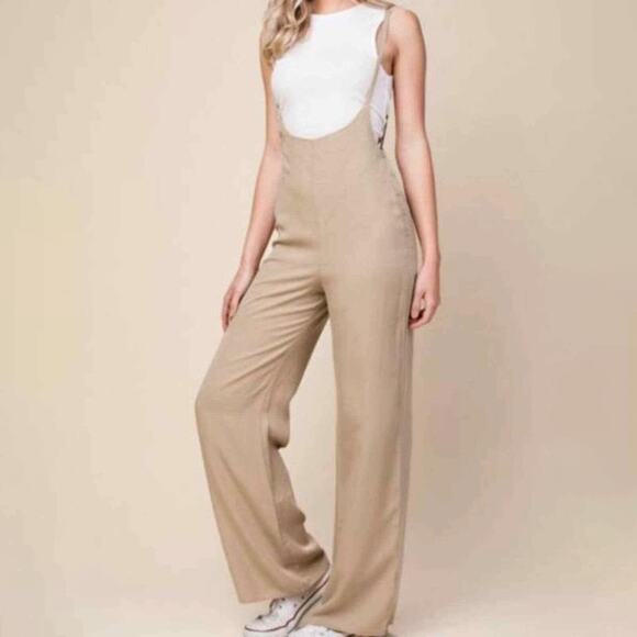NWT Cute Honey Belle Side Button Wideleg Jumpsuit - Picture 1 of 12